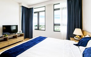 Panoramic Apartment, 2 Bedrooms | 2 bedrooms, individually decorated, desk, blackout drapes - Johnny's Apartment & Ocean Villa (Da Nang)