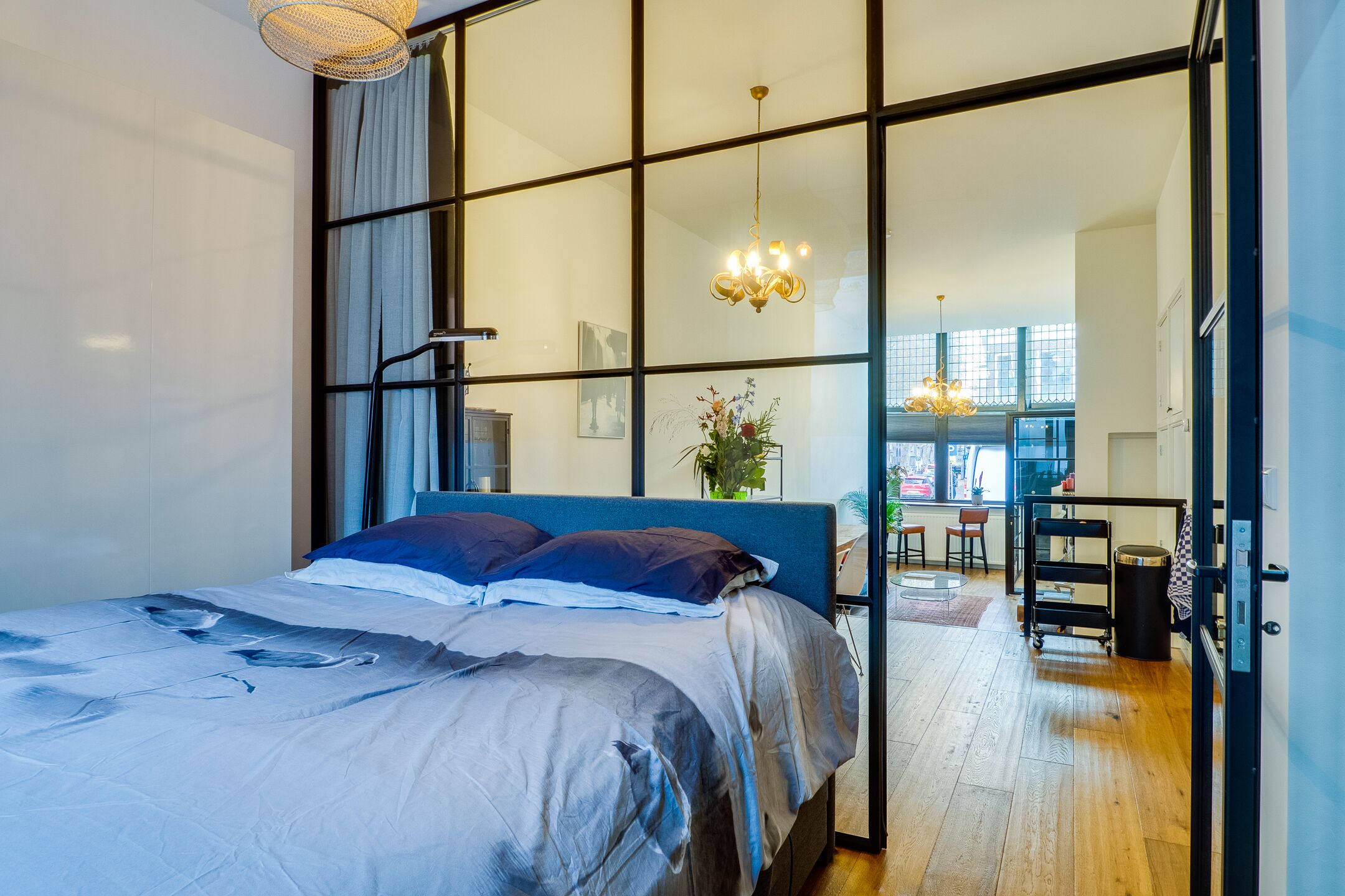 1 slaapkamer, een strijkplank/strijkijzer, wifi, beddengoed