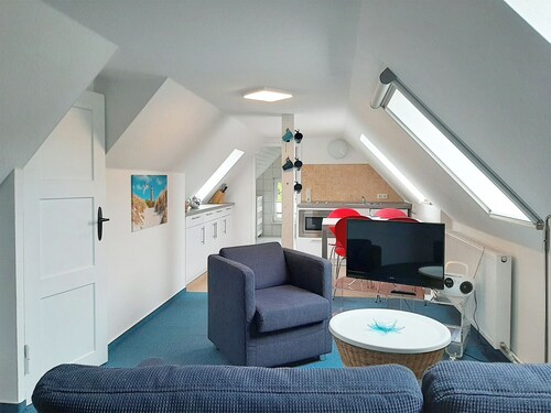 kleine gemütliche Mansardenwohnung f. 2 Personen, Garten, WLAN