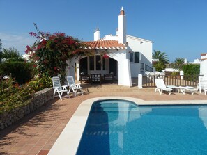 Pool - Villa For Rent In Menorca With Private Pool, Enclosed Garden & Air Conditioni (Villacarlos)