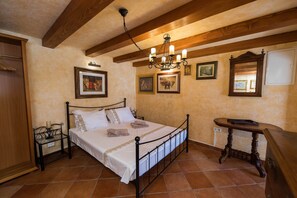 3 Schlafzimmer, Bügeleisen/Bügelbrett, WLAN, Bettwäsche