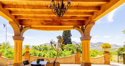 Cubo's Villa Fina & Minigolf included / luxury villa / wonderful views / heated pool / mini golf