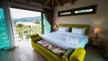 1 bedroom, in-room safe, internet