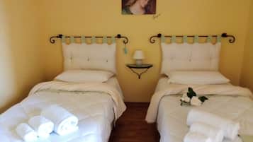 3 Schlafzimmer, Schreibtisch, BĂŒgeleisen/BĂŒgelbrett, Reisekinderbett