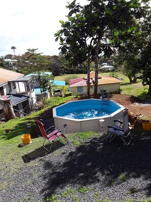 Outdoor spa tub - The small loft in the meadow (Petit Bourg)