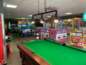 Game room - Sea Esta -  a cottage (attached) that sleeps 5 guests  in 2 bedrooms (Filey)
