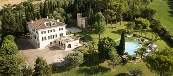 Heart of the Marches | Private Pool, Garden Oasis & Tennis Court | Animal Friendly