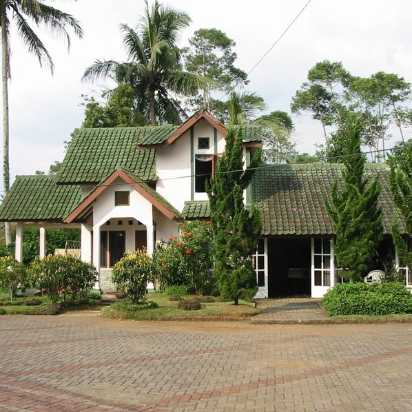 Exterior - Java Highlands Resort (Sukaresmi)