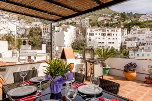 تناول الطعام بالخارج