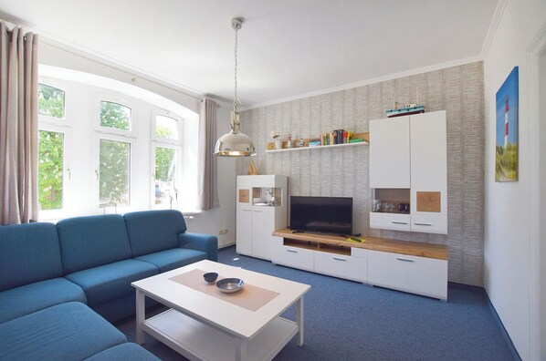 Fernseher, Stereoanlage