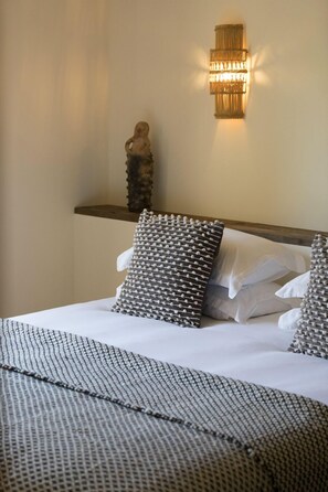 3 bedrooms, iron/ironing board, travel cot, WiFi