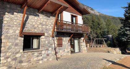 Berghütte im Herzen von Mercantour am Fuße des Bahnhofs La Colmiane