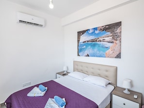 5 habitaciones, tabla de planchar con plancha, internet y ropa de cama 