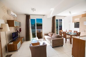 Living area - The Complete Guide to Renting Your Exclusive Holiday Villa in Protaras with Private Pool and Close to the Beach (Paralimni)