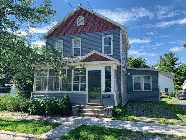 Exterior - Summer And Track Season Rental (Saratoga Springs)