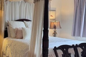 4 makuuhuonetta, silitysrauta/-lauta, Wi-Fi, vuodevaatteet