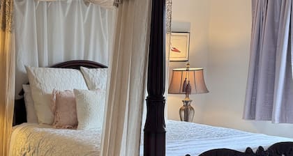 Boutique Style Ambiance Fireplace Minutes To HFX