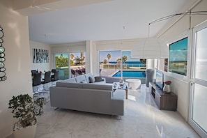 DVD player - Your Dream Holiday Villa with Private Pool in Protaras’s most Exclusive Neighbourhood (Protaras)