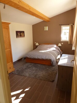 1 bedroom, iron/ironing board, travel crib, free WiFi - Beautiful guest house 60 M², 3*, in a quiet place with trees, closed property (Grasse)