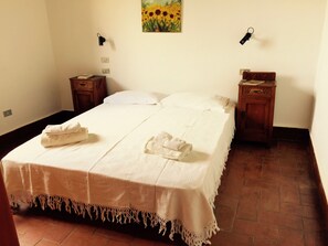 2 camere, ferro/asse da stiro, Wi-Fi gratuito, lenzuola