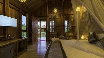 Ropa de cama de alta calidad, minibar y escritorio