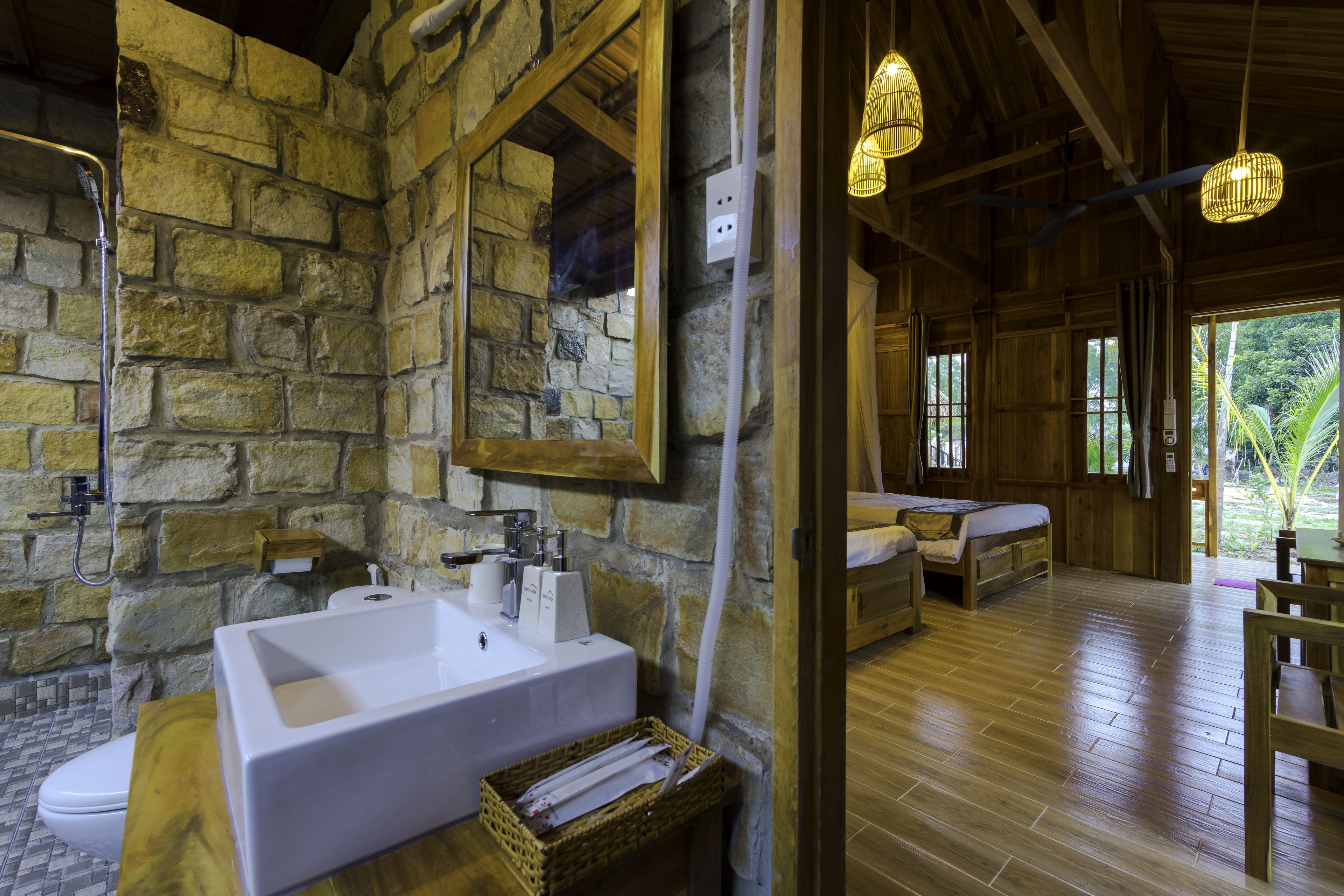 Photo - Island Lodge