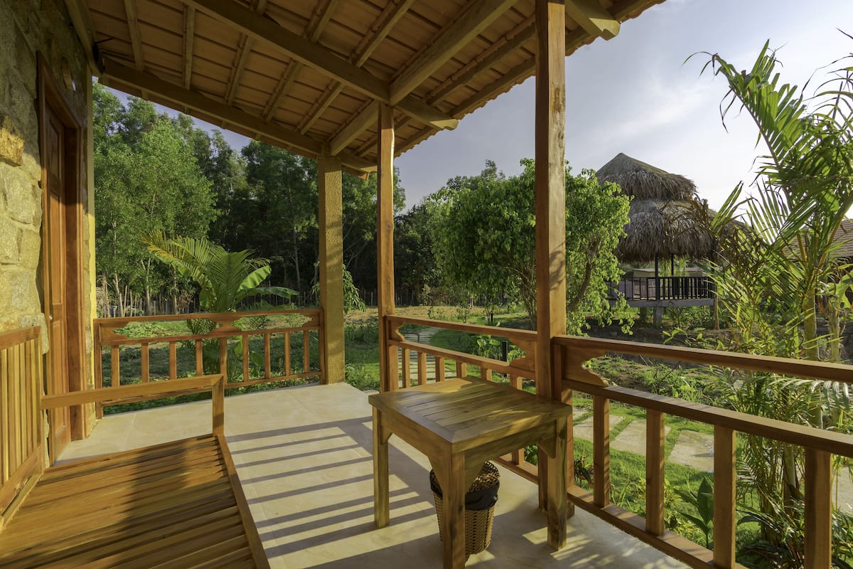 Cottage familiare, balcone | Biancheria da letto di alta qualità, minibar, una scrivania