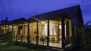 家庭單棟小屋, 1 間臥室, 湖景, 花園 | 客房景觀