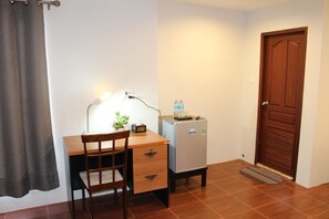 Deluxe Double Room, 1 Double Bed, Non Smoking, City View | Room amenity - Avalon residence2 (Savannakhet)