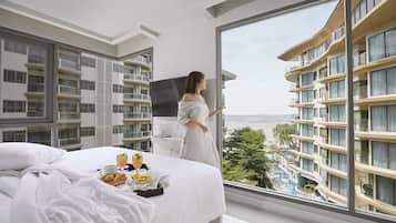 Room, 2 Bedrooms (Residence) | Minibar, in-room safe, blackout curtains, free WiFi