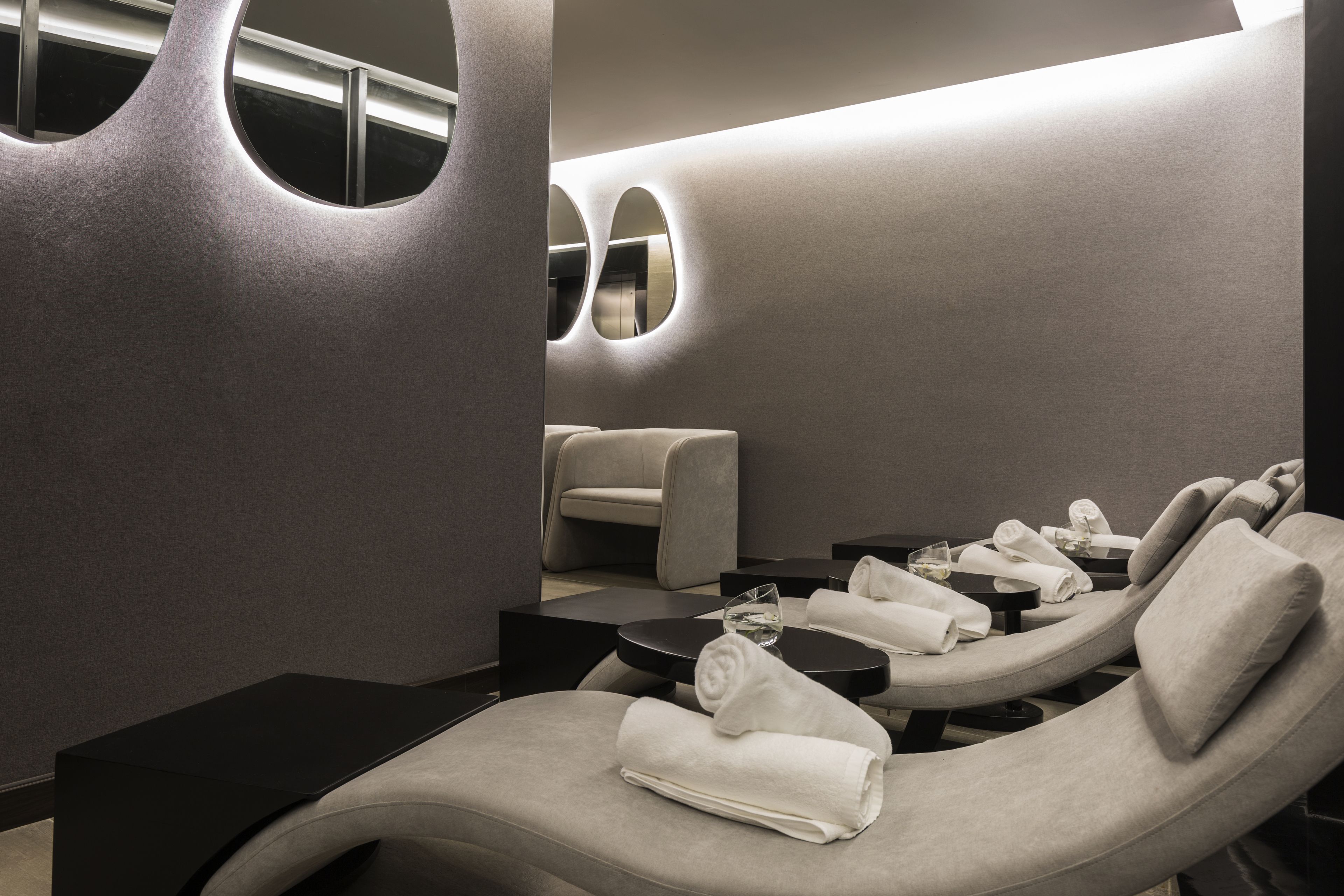 couples treatment room(s), body treatments, body scrubs, facials