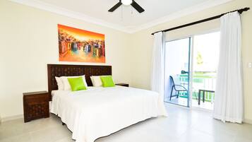 2 bedrooms, internet, bed sheets