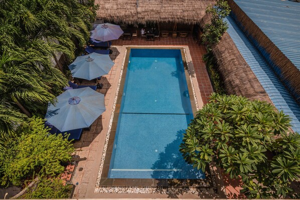 Indoor pool, outdoor pool