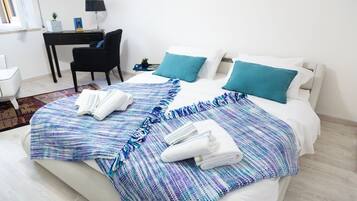 2 Schlafzimmer, Schreibtisch, Bügeleisen/Bügelbrett, WLAN