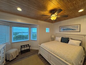 7 bedrooms, iron/ironing board, travel crib, WiFi - Bahamian Rhapsody:inquire about LAST Minute Booking PROMO! Don't Let 2026 Slide (Elbow Cay)