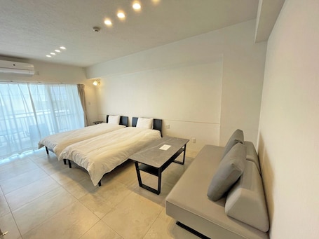 Decoración personalizada, wifi gratis y ropa de cama