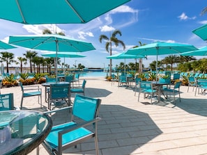 Outdoor dining - Amazing Margaritaville Holiday Home - Indoor/Outdoor Entertaining Space (Kissimmee)