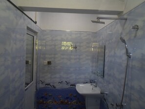 Comfort Double Room, 1 Queen Bed, Non Smoking, Lake View | Bathroom | Shower, bidet, towels - Amada Lake View Homestay (Tangalle)