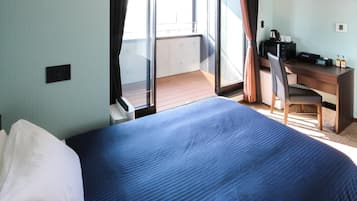 Habitación con 2 camas individuales, no fumadores | Escritorio, espacio para trabajar con un portátil, cortinas opacas