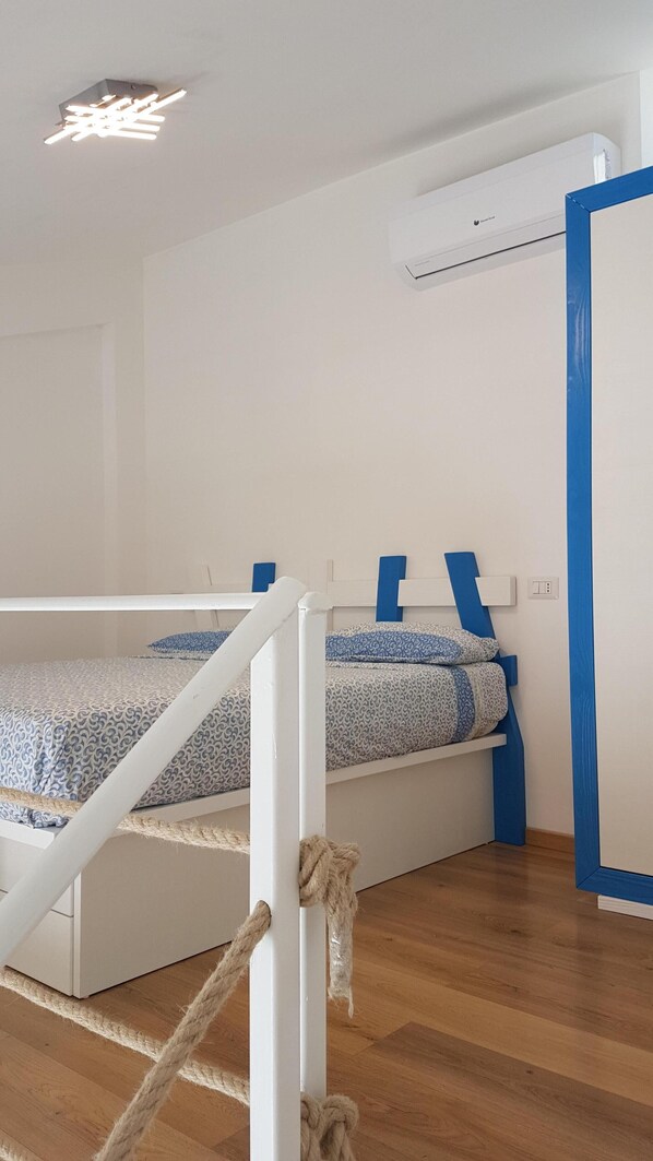 2 chambres, fer et planche à repasser, accès au Wi-Fi (inclus)