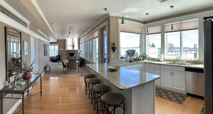 Pier Harbor Condo #2-Downtown