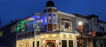 Pier Harbor Condo #1-Downtown St.Ignace