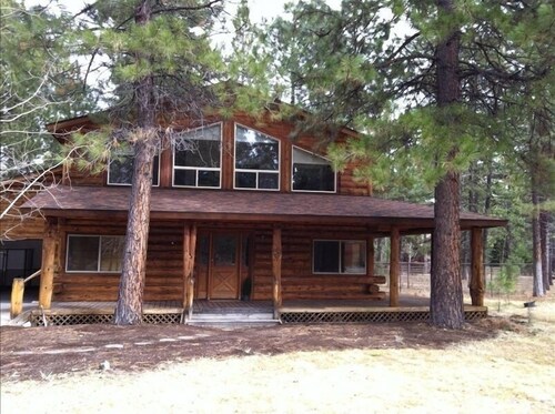 ESCAPE TO SISTERS COUNTRY!