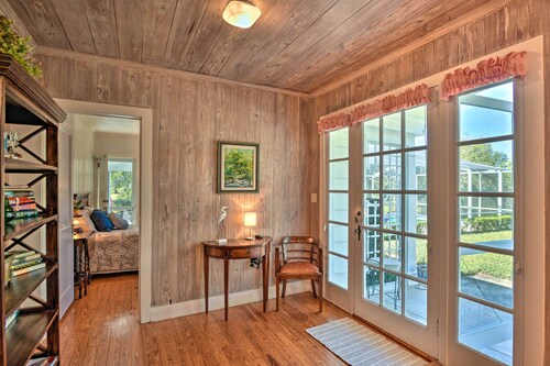 Cottage w/ Private Pool - Walk to Lake Wales!