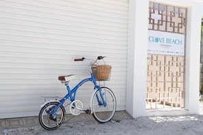Front of property - Clove Beach (Feydhoo)
