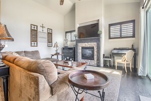 Smart TV, fireplace, DVD player, foosball