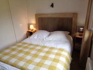 2 bedrooms, iron/ironing board, travel crib, bed sheets