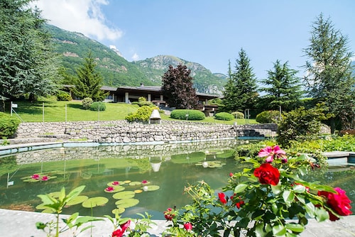 villa with swimmingpool great for holidays!