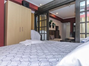 1 chambre, fer et planche à repasser, Wi-Fi, draps fournis