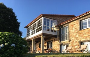 Exterior - Unspoiled getaway,  superb ocean views house in a natural area  (A Coruña)